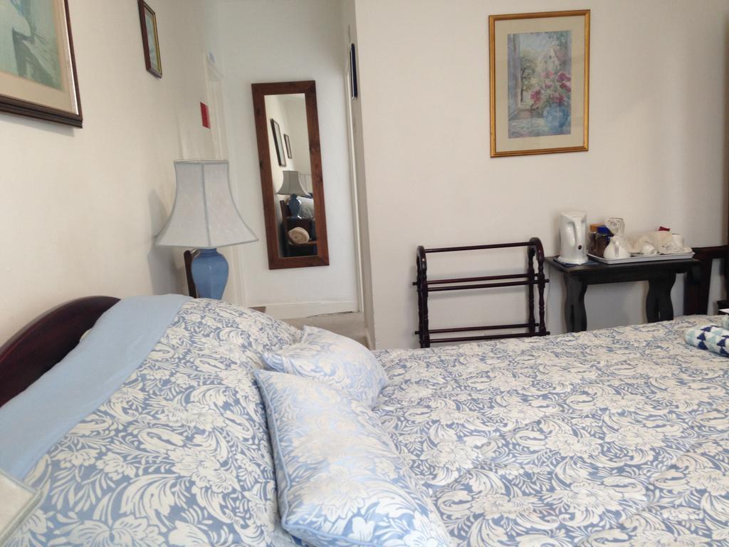 The Old Bakehouse Bed & Breakfast Colyton Exterior photo
